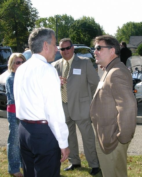 More supporters arrive for the Kickoff Event.